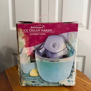 Brentwood ice cream maker